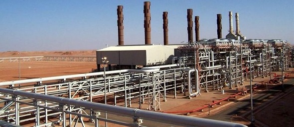 Planta de gas en el desierto de Argelia