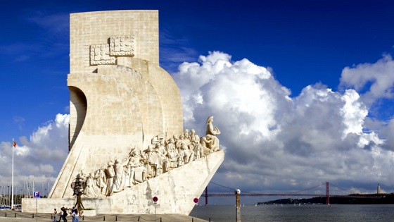 Monumento a los Descubrimientos en la margen del río Tajo, en Belém, Lisboa.