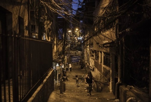 Calle de la favela Rocinha, en Rio de Janeiro