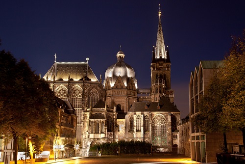 La Catedral de Aquisgrán se remonta a la Capilla Palatina
