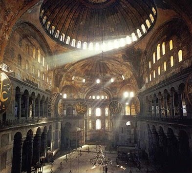 Hagia Sophia es una antigua basílica ortodoxa