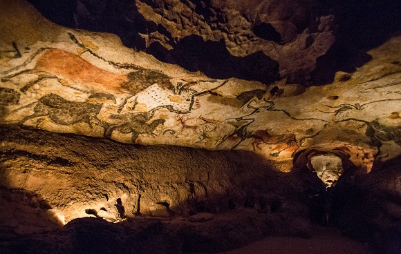 La cueva de Lascaux es un sistema de cuevas en Dordoña