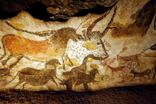Toros, caballos y ciervos en las Cuevas de Lascaux, Francia