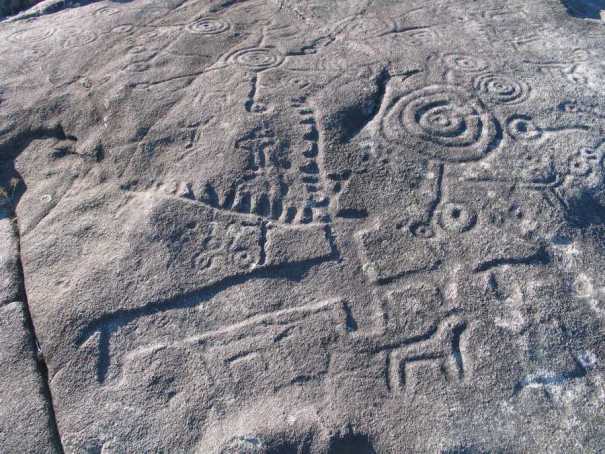 petroglifos de Mogor