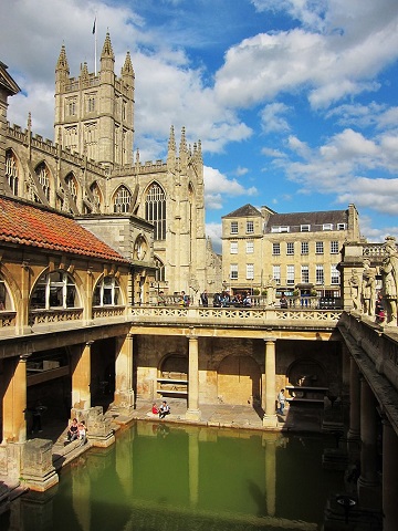 Vista de unos baños romanos en Bath