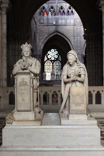 Tumba de María Antonieta y Luis XVI en la Basílica de Saint Denis.