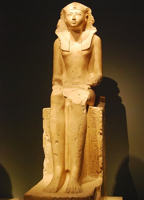 Estatua de Hatshepsut en el Museo Metropolitano de Arte de New York