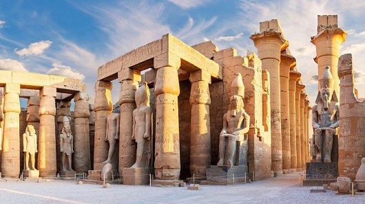 Patio del Templo de Luxor