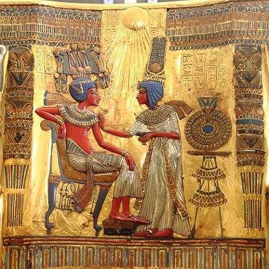 Tutankamón y su esposa-hermana Anjesenamón