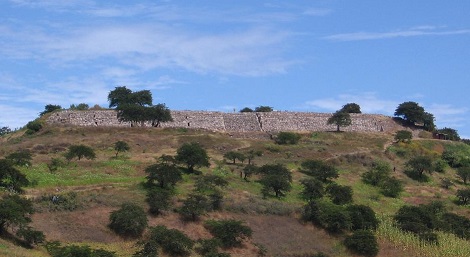 Vista de la plataforma principal del sitio arqueológico de Kuntur Wasi