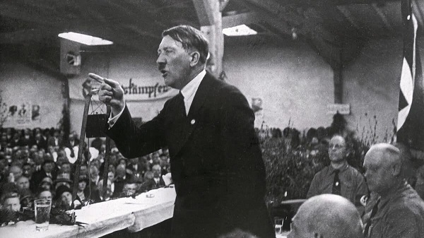 Discurso de Hitler, 1925 Discurso de Hitler, 1925