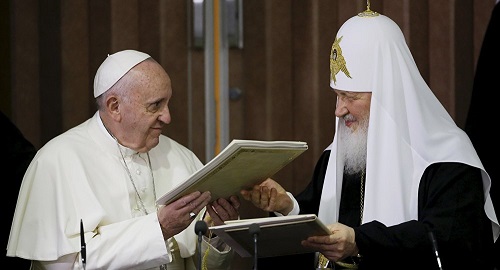 Papa de la Iglesia Católica Francisco I y el Patriarca de Moscú y toda Rusia Kirill I