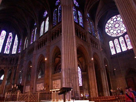  Interior de la Catedral de Chartres
