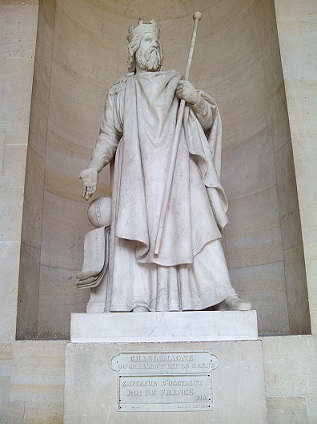 Estatua de Carlomagno en el Palacio de Versalles
