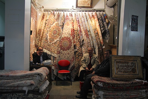 La exportación de alfombras ocupa el segundo renglón económico después de la de petróleo en Irán. 