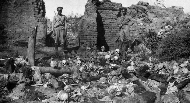 Esqueletos de las víctimas del genocidio armenio