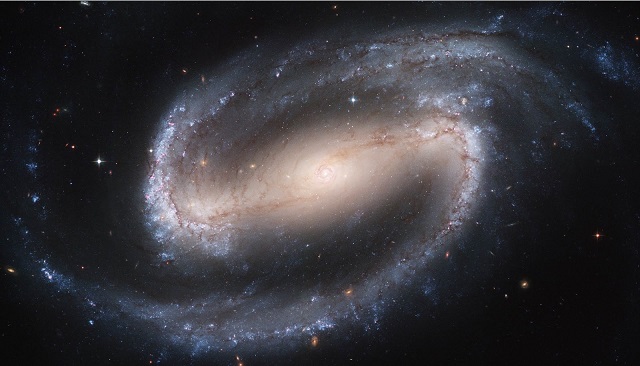 Galaxia espiral barrada NGC 1300