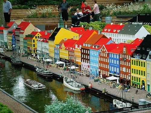 El Miniland en el Parque Temático Legoland en Billund Dinamarca