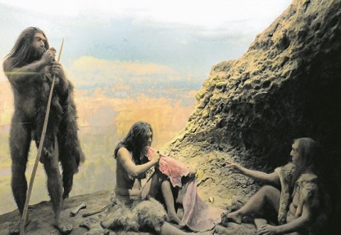 Reconstrucción de una familia neandertal, en el Museo de Ciencia de Nueva York.