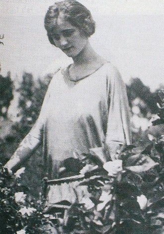 Isabel van Walden, protagonista de “Aura o las Violetas”, 1924. Isabel van Walden, protagonista de “Aura o las Violetas”, 1924.
