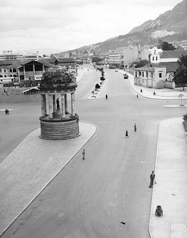 Templete, solitario sobreviviente del parque del Centenario, inaugurado en honor al natalicio del Libertador