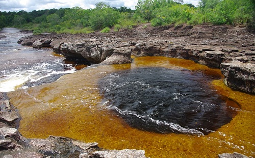 Posos naturales en la serranía de la Lindosa